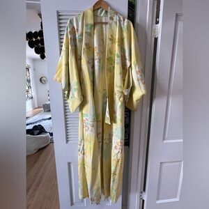 Vintage Japanese Silk Kimono Robe – Hand-Dyed Floral, Mid-Century